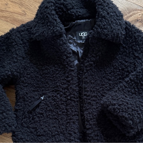 UGG Jackets & Blazers - 😊UGG Black Sherpa Jacket NWT
